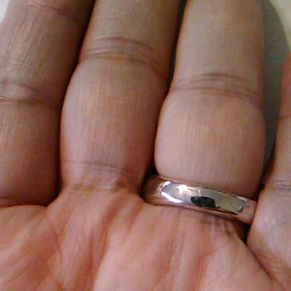 Nwot  silver faux turquoise ring - Picture 4 of 7